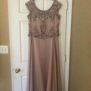 Beautiful Mother of the Bride/Groom Dress
